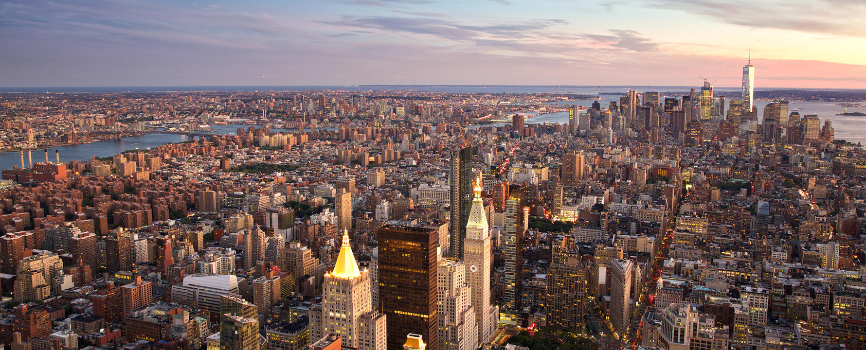 a city with persony tall buildings